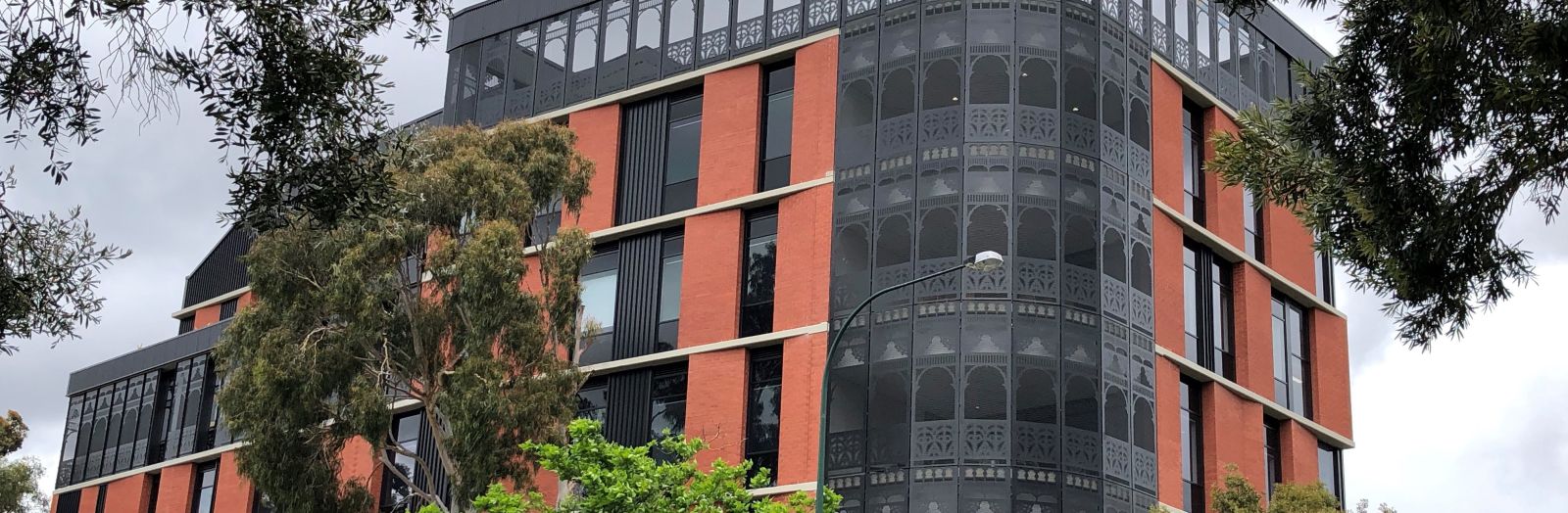 Exterior of Abbotsford Private Hospital, highlighting a secure mental health facility supported by Galvin’s homely ligature resistant tapware and bathroom fixtures.